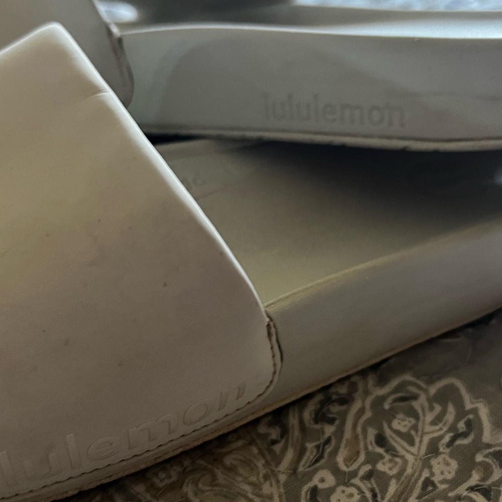 lululemon athletica Cream Sandals - Picture 2 of 3